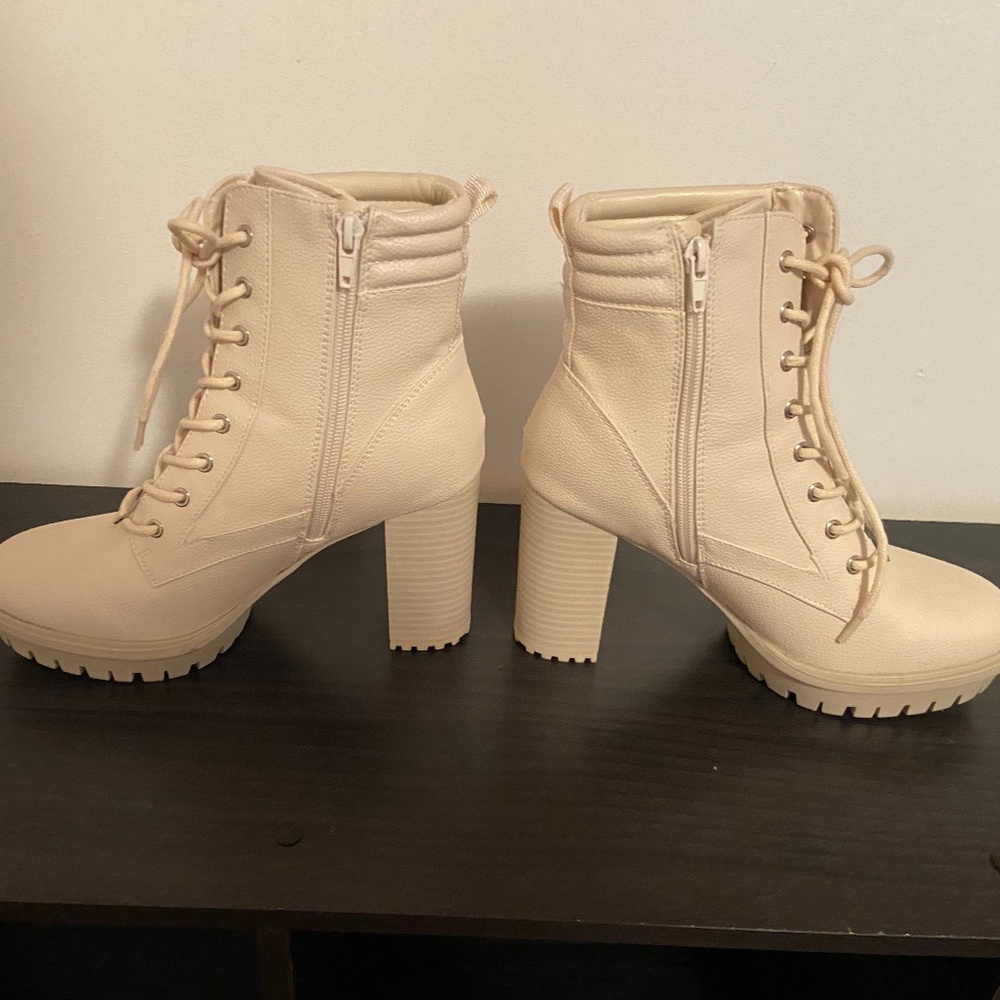 USED: Guess Heel Club Boots